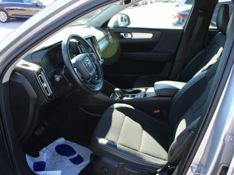 Volvo XC 40 F-vat,salon-polska Momentum,LED,automat,półskóra