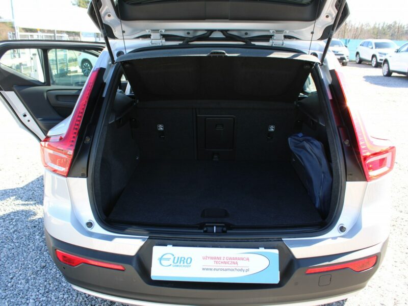 Volvo XC 40 F-vat,salon-polska Momentum,LED,automat,półskóra