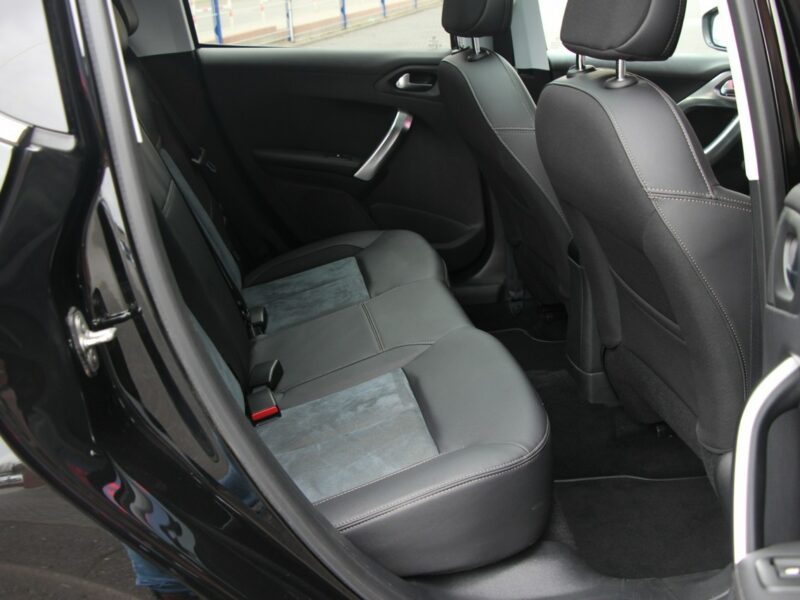 Peugeot 208 12.2017*Panorama*Navi*PółSkóra*Led*AsysPark*Esp*Alu17*Klimatr*GwarVGS I (2012-2019)