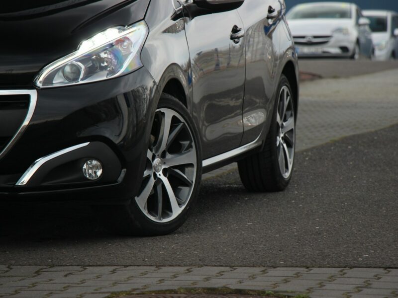 Peugeot 208 12.2017*Panorama*Navi*PółSkóra*Led*AsysPark*Esp*Alu17*Klimatr*GwarVGS I (2012-2019)