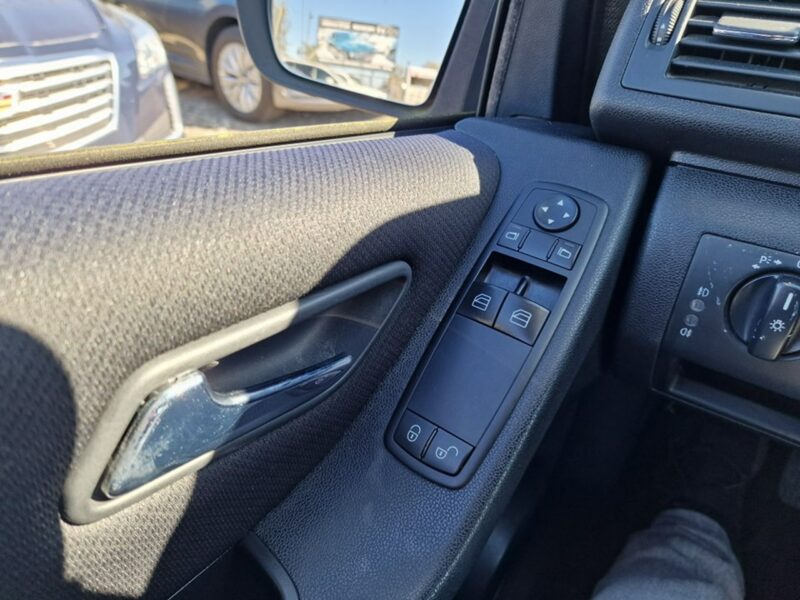 Mercedes A 150 1.5 Benzyna 95 KM, Grzane Fotele, Wielofunkcyjna Kierownica, Alufelgi W169 (2004-2012)