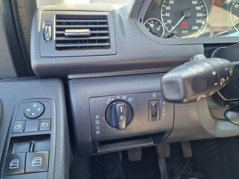 Mercedes A 150 1.5 Benzyna 95 KM, Grzane Fotele, Wielofunkcyjna Kierownica, Alufelgi W169 (2004-2012)