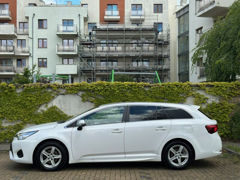 Toyota Avensis 1.8 III (2009-)