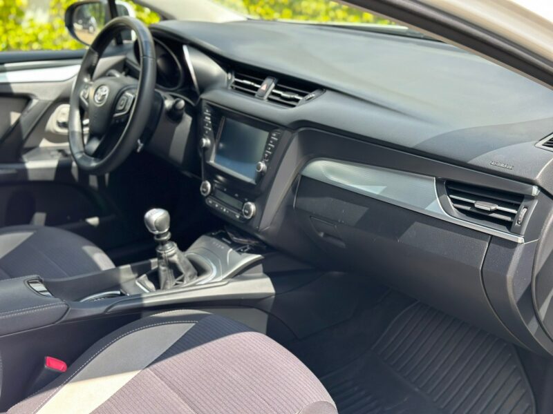 Toyota Avensis 1.8 III (2009-)
