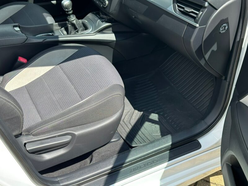 Toyota Avensis 1.8 III (2009-)