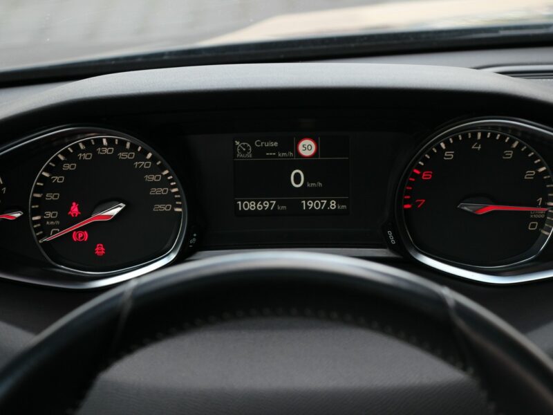Peugeot 308 130KM*Panorama*Led*Navi*Pdc*Esp*Alu*Kamera*Android*AsysToru*GwarVGS!!! T9 (2014-2021)