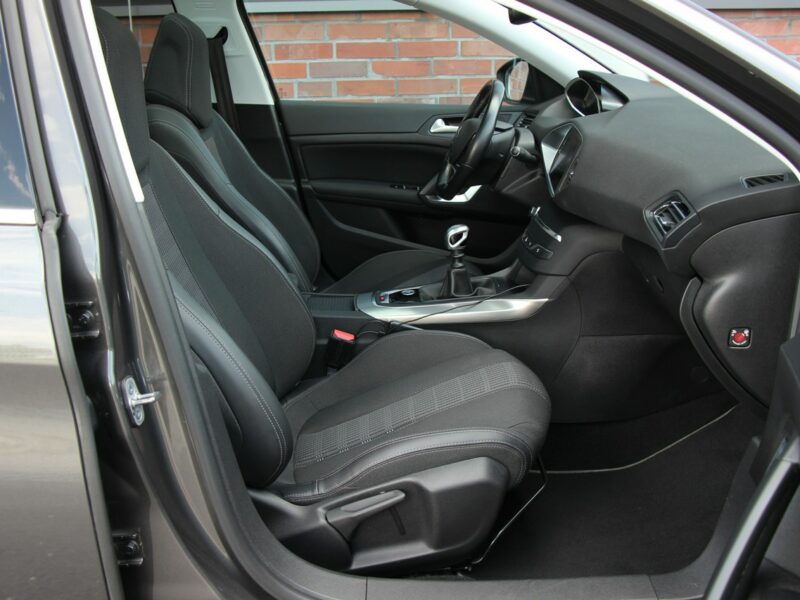 Peugeot 308 130KM*Panorama*Led*Navi*Pdc*Esp*Alu*Kamera*Android*AsysToru*GwarVGS!!! T9 (2014-2021)