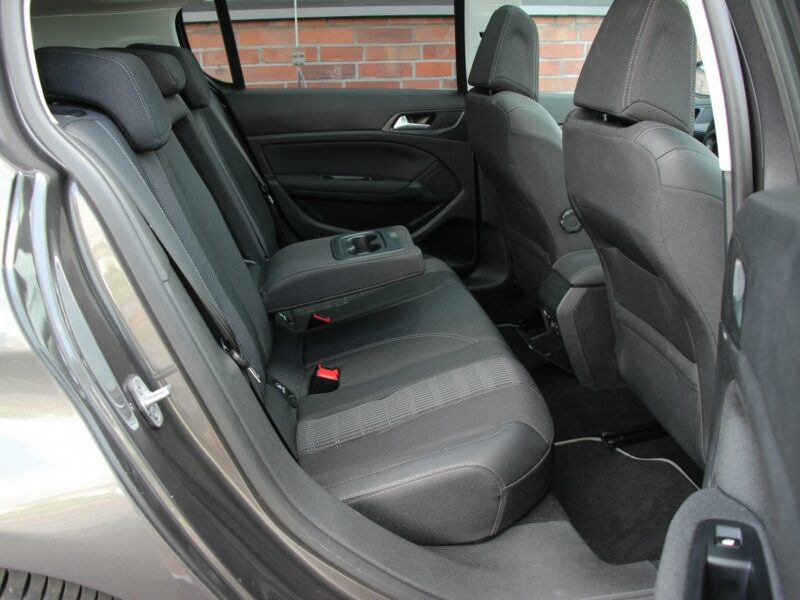 Peugeot 308 130KM*Panorama*Led*Navi*Pdc*Esp*Alu*Kamera*Android*AsysToru*GwarVGS!!! T9 (2014-2021)