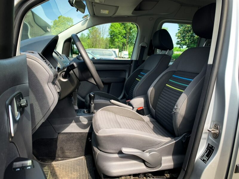 Volkswagen Caddy inwalida dla osób niepełnosprawnych III (2004-)