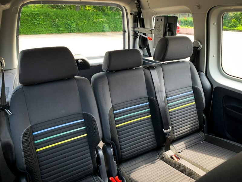 Volkswagen Caddy inwalida dla osób niepełnosprawnych III (2004-)