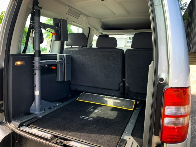 Volkswagen Caddy inwalida dla osób niepełnosprawnych III (2004-)