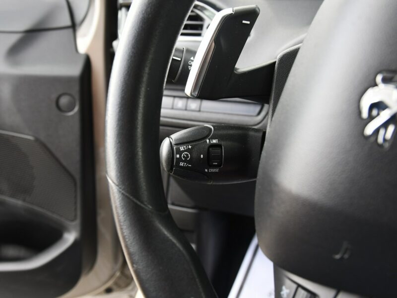 Peugeot 208 1,4Hdi DUDKI11 Automat,Tempomat,kredyt,El.szyby>Centralka,Hak I (2012-2019)