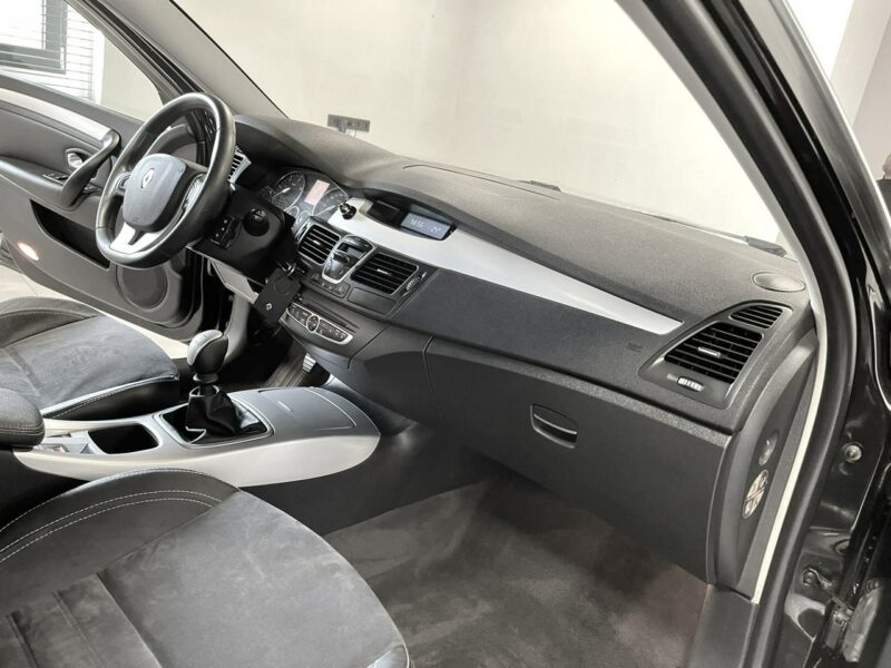 Renault Laguna 2.0 dci 150 KM*DYNAMIQUE*Soczewka*Alu*Tempomat*Klimatronic*Z Niemiec* III (2007-)