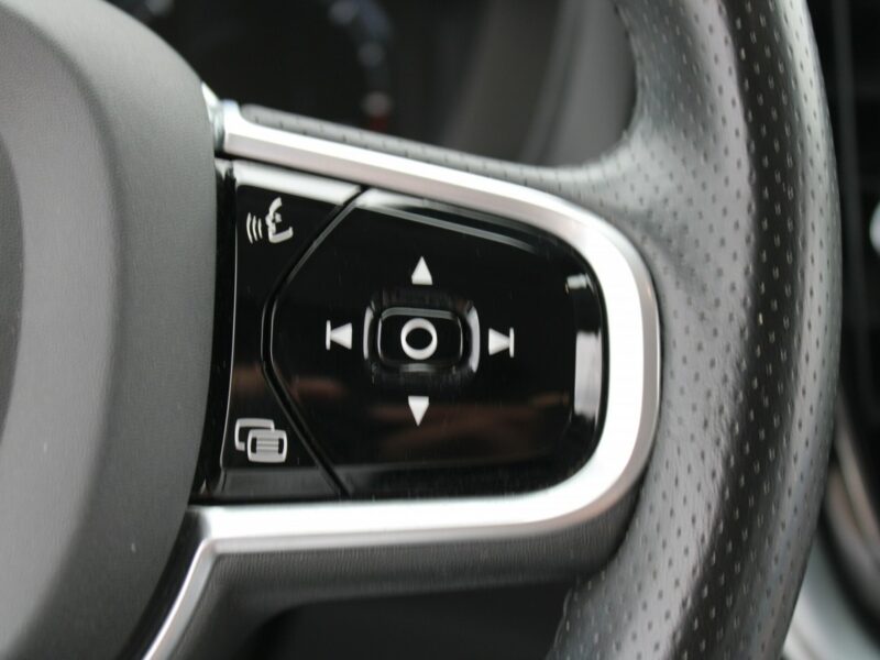 Volvo XC 60 HARMAN/KARDON Skóra F-vat SalonPL Gwarancja Full Led II (2017-)