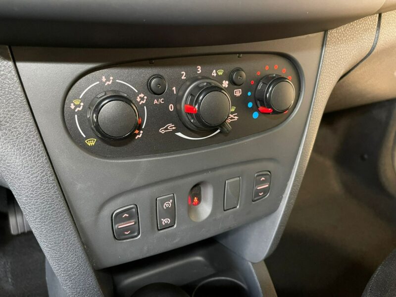 Dacia Logan 900 TURBO 90KM*MCV Ambiance*Klimatyzacja*Tempomat*Reling*Led*NIEMIEC II (2012-2020)