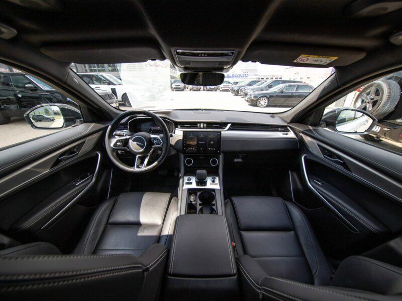 Jaguar F-PACE MY24 2.0 I4 250 KM AWD Auto R-Dynamic S FujiWhite GlossBlack Navi LED