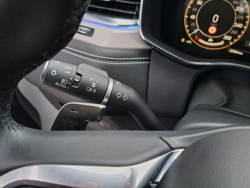 Jaguar F-PACE MY24 2.0 I4 250 KM AWD Auto R-Dynamic S FujiWhite GlossBlack Navi LED