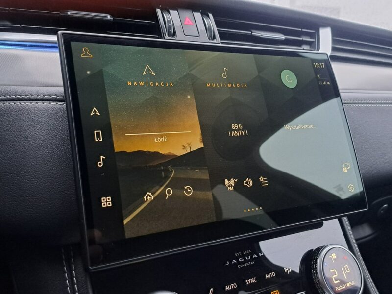Jaguar F-PACE MY24 2.0 I4 250 KM AWD Auto R-Dynamic S FujiWhite GlossBlack Navi LED