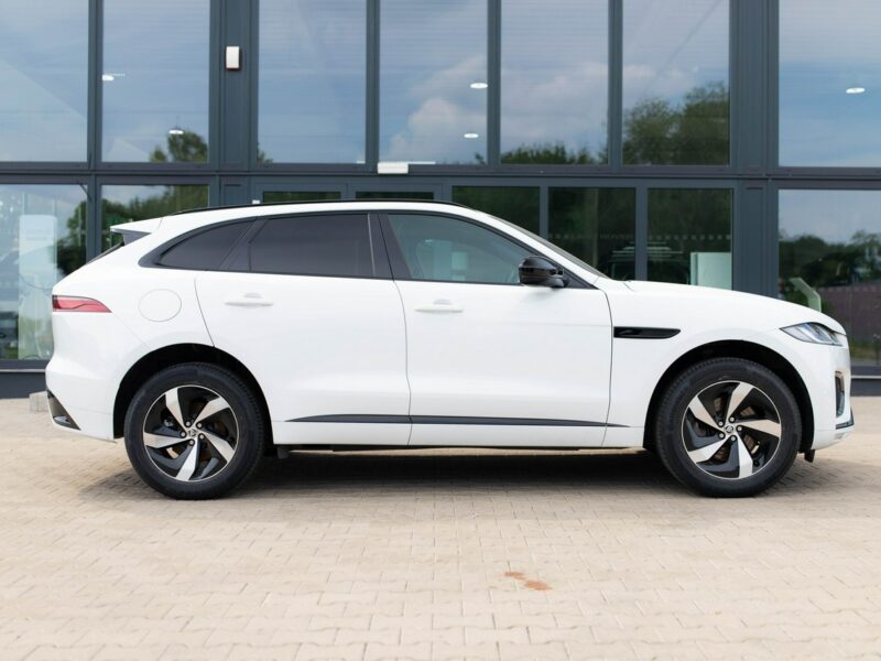 Jaguar F-PACE MY24 2.0 I4 250 KM AWD Auto R-Dynamic S FujiWhite GlossBlack Navi LED