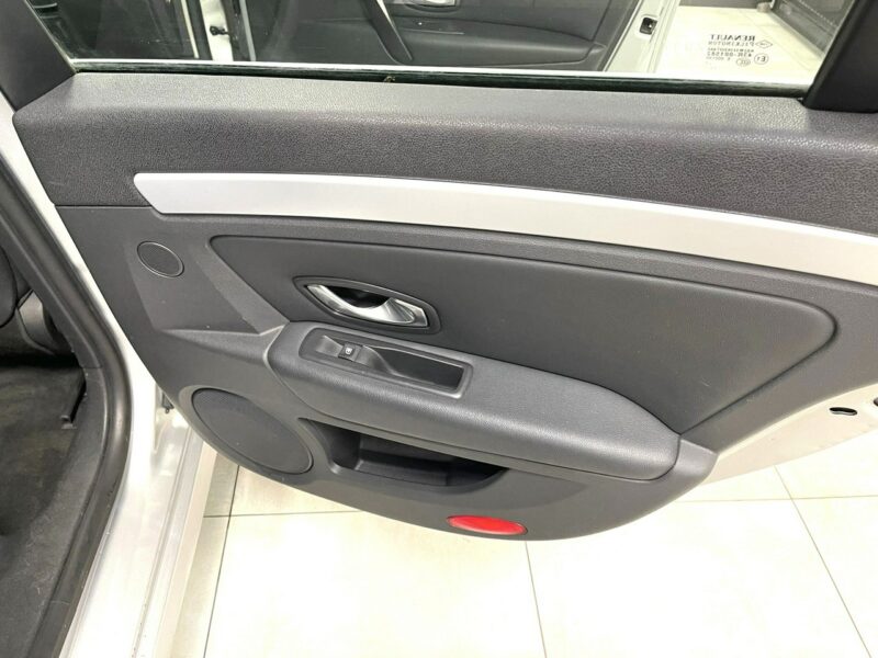 Renault Laguna 2.0 dci 150 KM*DYNAMIQUE*Soczewka*Alu*Tempomat*Klimatronic*Z Niemiec* III (2007-)