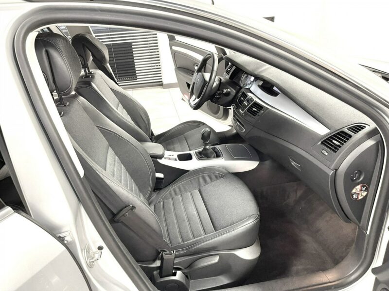 Renault Laguna 2.0 dci 150 KM*DYNAMIQUE*Soczewka*Alu*Tempomat*Klimatronic*Z Niemiec* III (2007-)