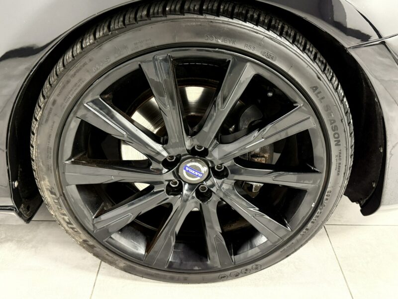 Volvo V40 2.0 Drive-E D3 150KM*R -DESIGN*Automat*Navi GPS*Sportsitze*ALU19*BLACK II (2012-)