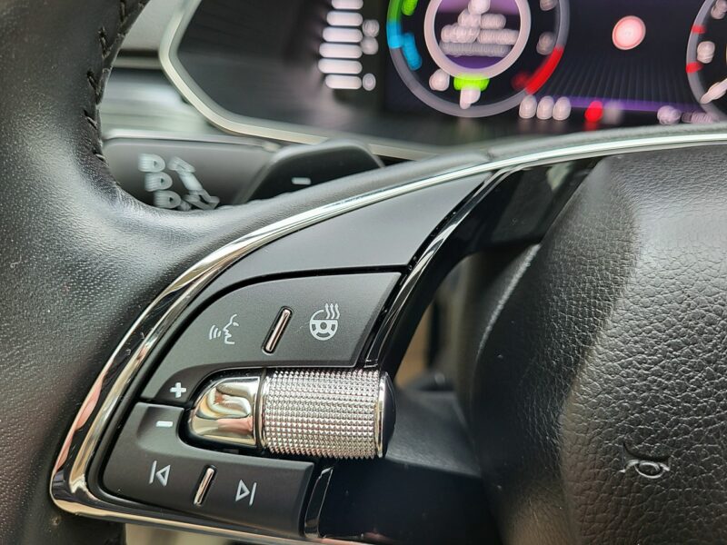 Škoda Superb serwis ASO, panorama, hak, FV23 III (2015-2023)