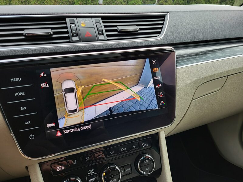 Škoda Superb serwis ASO, panorama, hak, FV23 III (2015-2023)