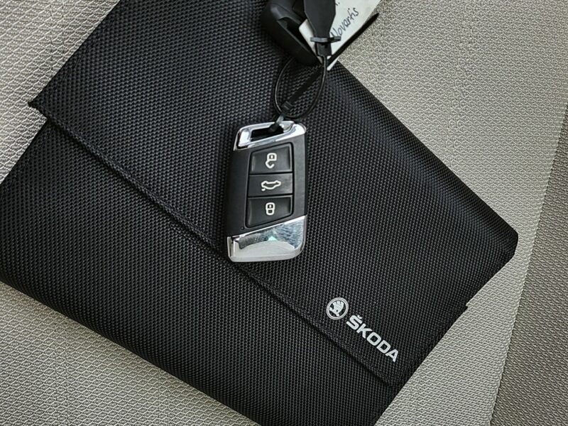 Škoda Superb serwis ASO, panorama, hak, FV23 III (2015-2023)