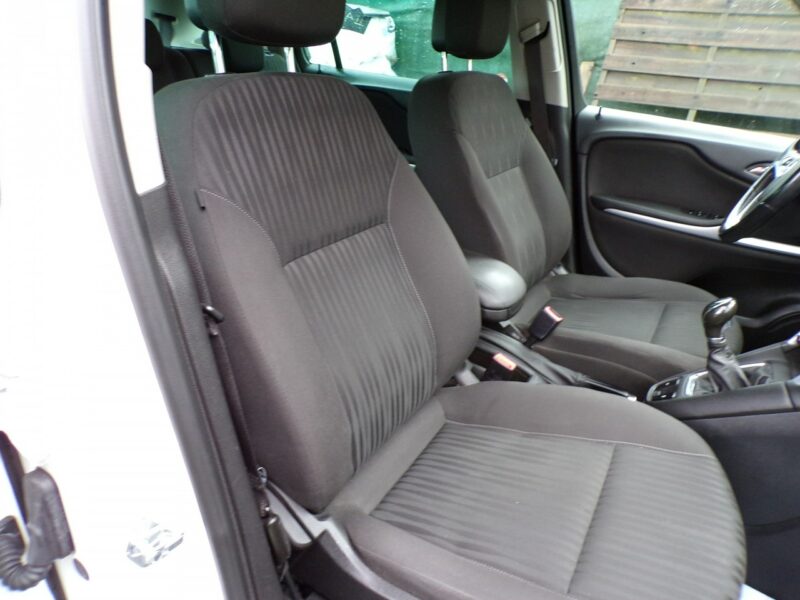 Opel Zafira Gwarancja / 7 Osobowy / 2,0 CDTI /2013R C (2011-)