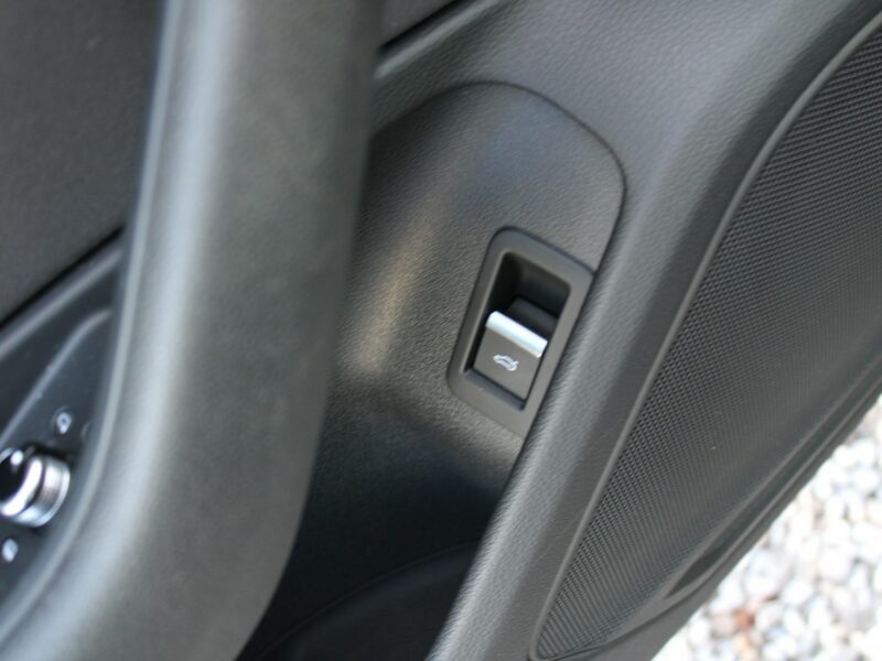 Audi A4 F-vat,salon-polska,navi,automat,gwarancja,g.fotele B9 (2015-)
