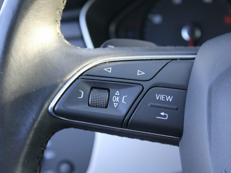 Audi A4 F-vat,salon-polska,navi,automat,gwarancja,g.fotele B9 (2015-)