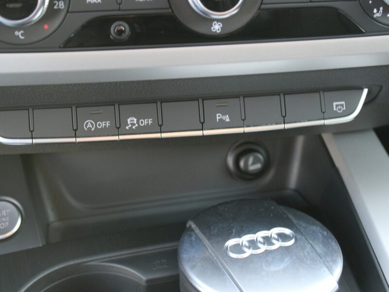 Audi A4 F-vat,salon-polska,navi,automat,gwarancja,g.fotele B9 (2015-)