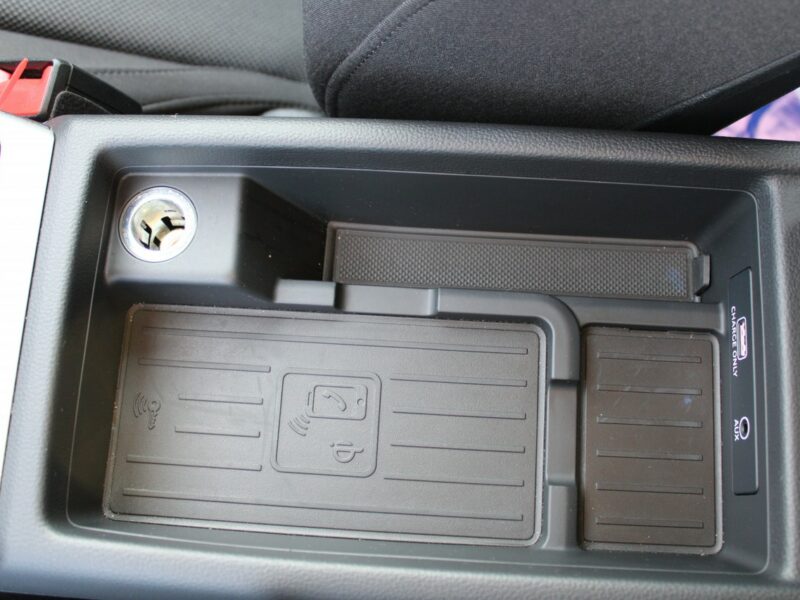 Audi A4 F-vat,salon-polska,navi,automat,gwarancja,g.fotele B9 (2015-)