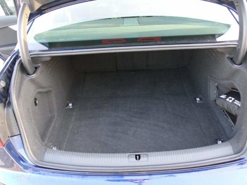 Audi A4 F-vat,salon-polska,navi,automat,gwarancja,g.fotele B9 (2015-)