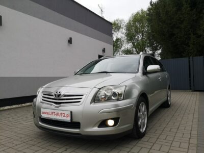 Toyota Avensis 2.0 D-4D 126KM # Klimatr # LIFT#Tempomat # Isofix # Alu Felgi # Serwis II (2003-2009)