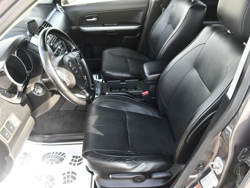 Suzuki Grand Vitara 2,4B DUDKI11 Automat,Hands-Free,4x4,Xenony,Szyberdach,El.szyby.kredyt. II (2005-2015)