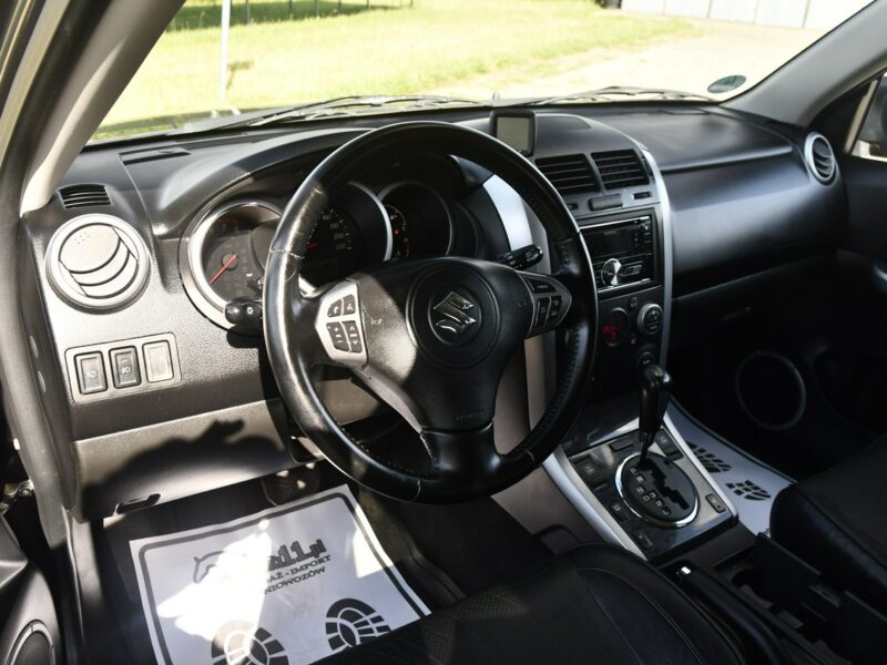 Suzuki Grand Vitara 2,4B DUDKI11 Automat,Hands-Free,4x4,Xenony,Szyberdach,El.szyby.kredyt. II (2005-2015)