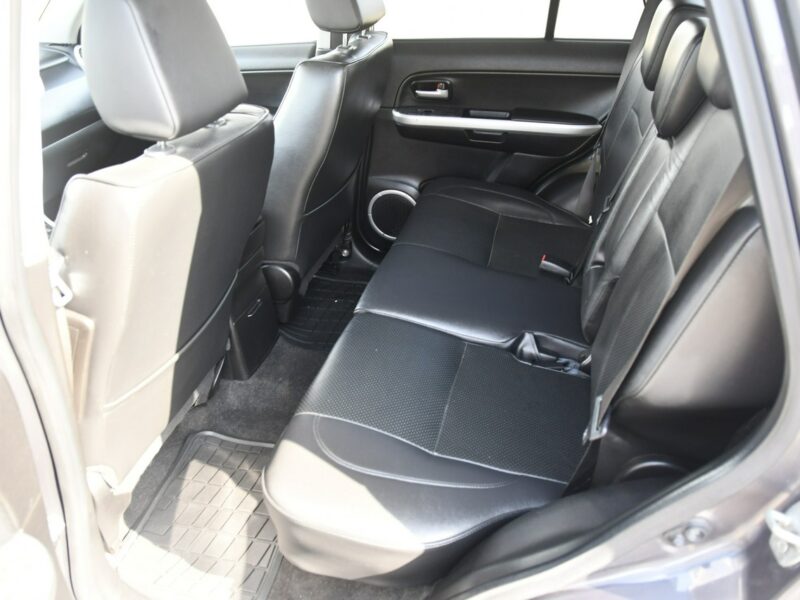 Suzuki Grand Vitara 2,4B DUDKI11 Automat,Hands-Free,4x4,Xenony,Szyberdach,El.szyby.kredyt. II (2005-2015)