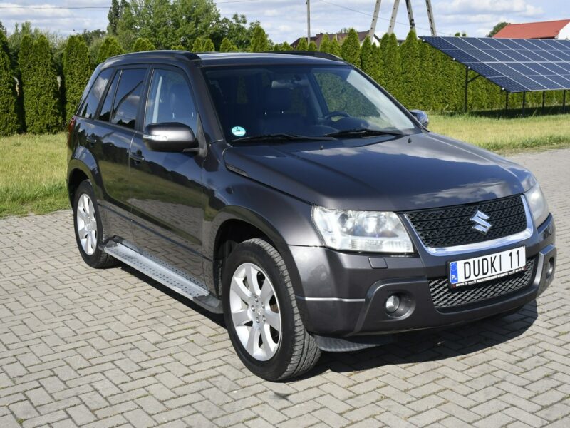 Suzuki Grand Vitara 2,4B DUDKI11 Automat,Hands-Free,4x4,Xenony,Szyberdach,El.szyby.kredyt. II (2005-2015)