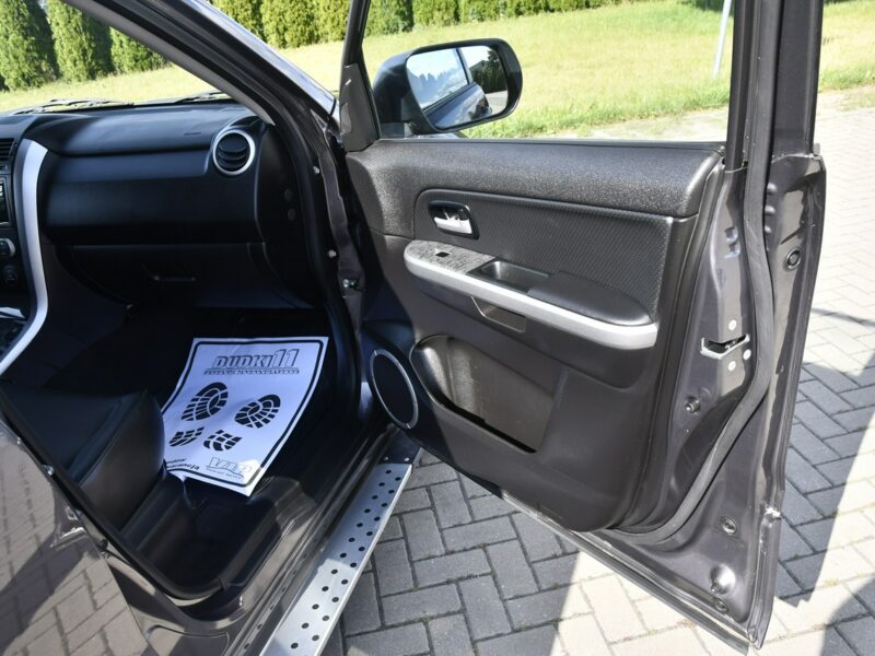 Suzuki Grand Vitara 2,4B DUDKI11 Automat,Hands-Free,4x4,Xenony,Szyberdach,El.szyby.kredyt. II (2005-2015)