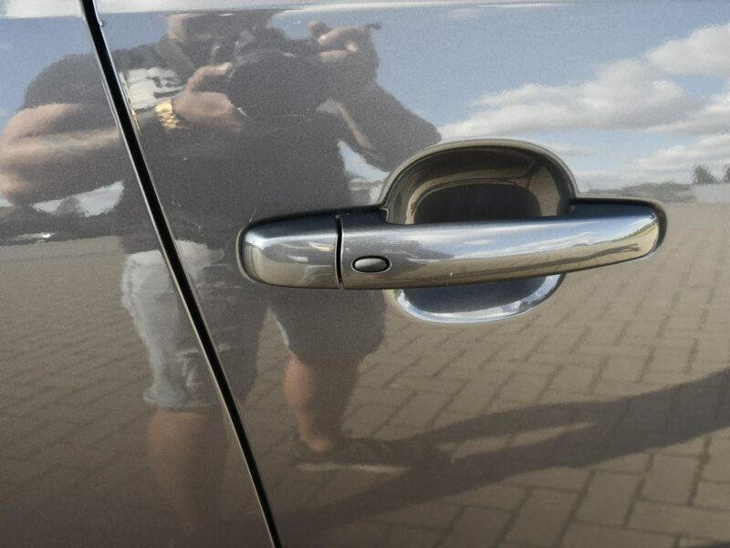 Suzuki Grand Vitara 2,4B DUDKI11 Automat,Hands-Free,4x4,Xenony,Szyberdach,El.szyby.kredyt. II (2005-2015)