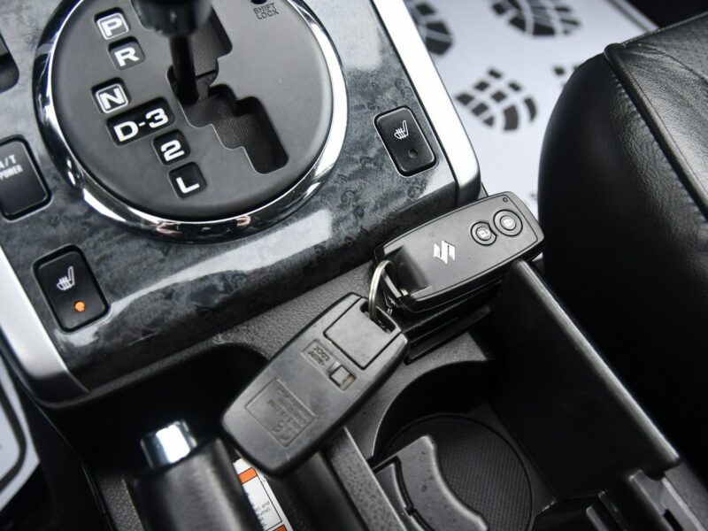 Suzuki Grand Vitara 2,4B DUDKI11 Automat,Hands-Free,4x4,Xenony,Szyberdach,El.szyby.kredyt. II (2005-2015)