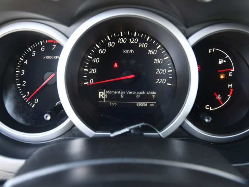 Suzuki Grand Vitara 2,4B DUDKI11 Automat,Hands-Free,4x4,Xenony,Szyberdach,El.szyby.kredyt. II (2005-2015)