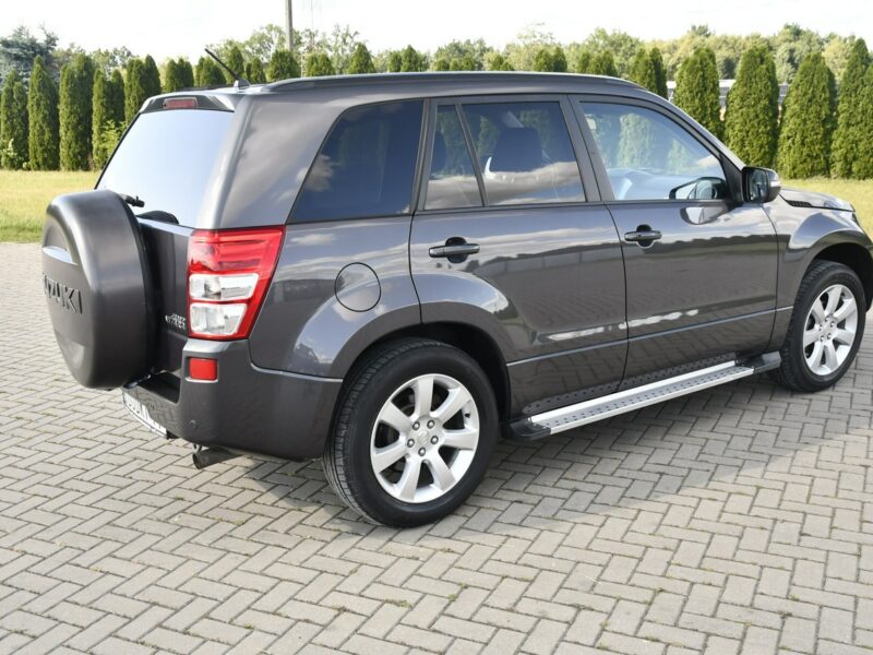 Suzuki Grand Vitara 2,4B DUDKI11 Automat,Hands-Free,4x4,Xenony,Szyberdach,El.szyby.kredyt. II (2005-2015)