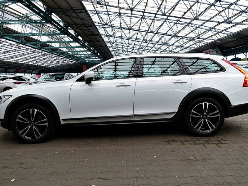 Volvo V90 Cross Country HARMAN/kardon MASAŻE 3Lata GWAR I-wł Kraj Bezwypad D5 235KM 4x4 FV23%