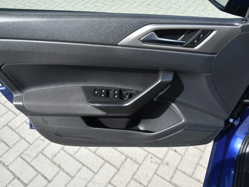 Volkswagen Polo 1,0Turbo Navigacja,Asystent Parkowania,Tempomat,Ledy,Isofix.NOWE! VI (2017-)