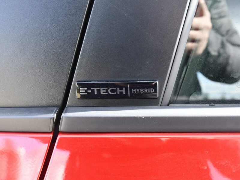 Renault Clio 1,6Hybryda/Benz Automat,Ayst. Pasa Ruchu.Kam Cof.( 140km ) OKAZJA V (2019-)