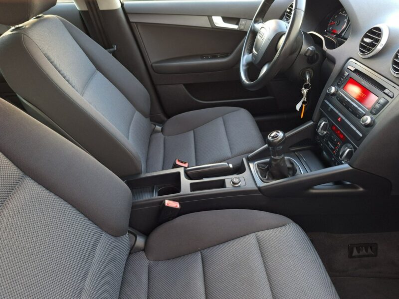 Audi A3 * 1.6MPi* BDB STAN* KLiMAtronik* podgrzew. fotele* LiFTiNG 8P (2003-2012)