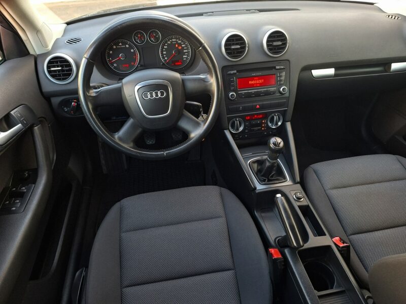 Audi A3 * 1.6MPi* BDB STAN* KLiMAtronik* podgrzew. fotele* LiFTiNG 8P (2003-2012)